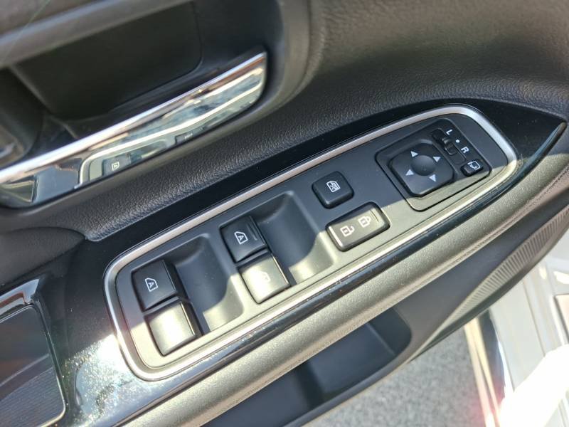 Mitsubishi Outlander - Photo 23