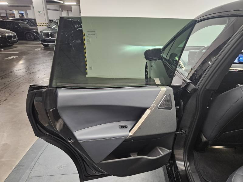 BMW ix - Photo 29