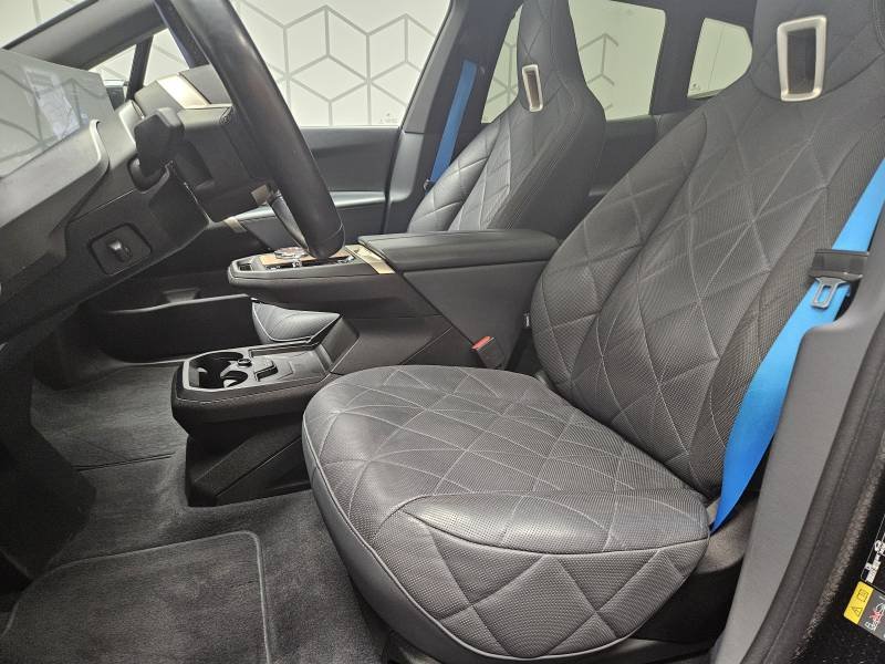 BMW ix - Photo 38