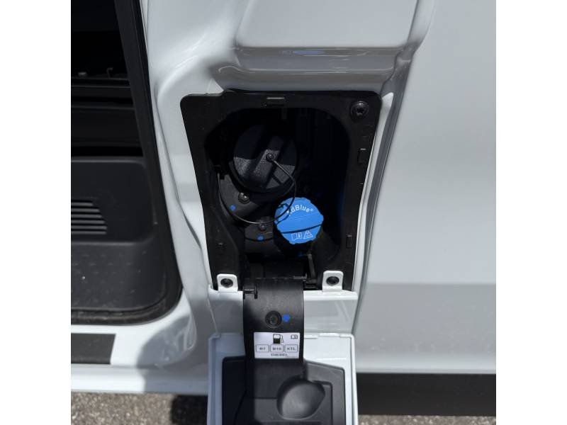 Nissan Primastar - Photo 16