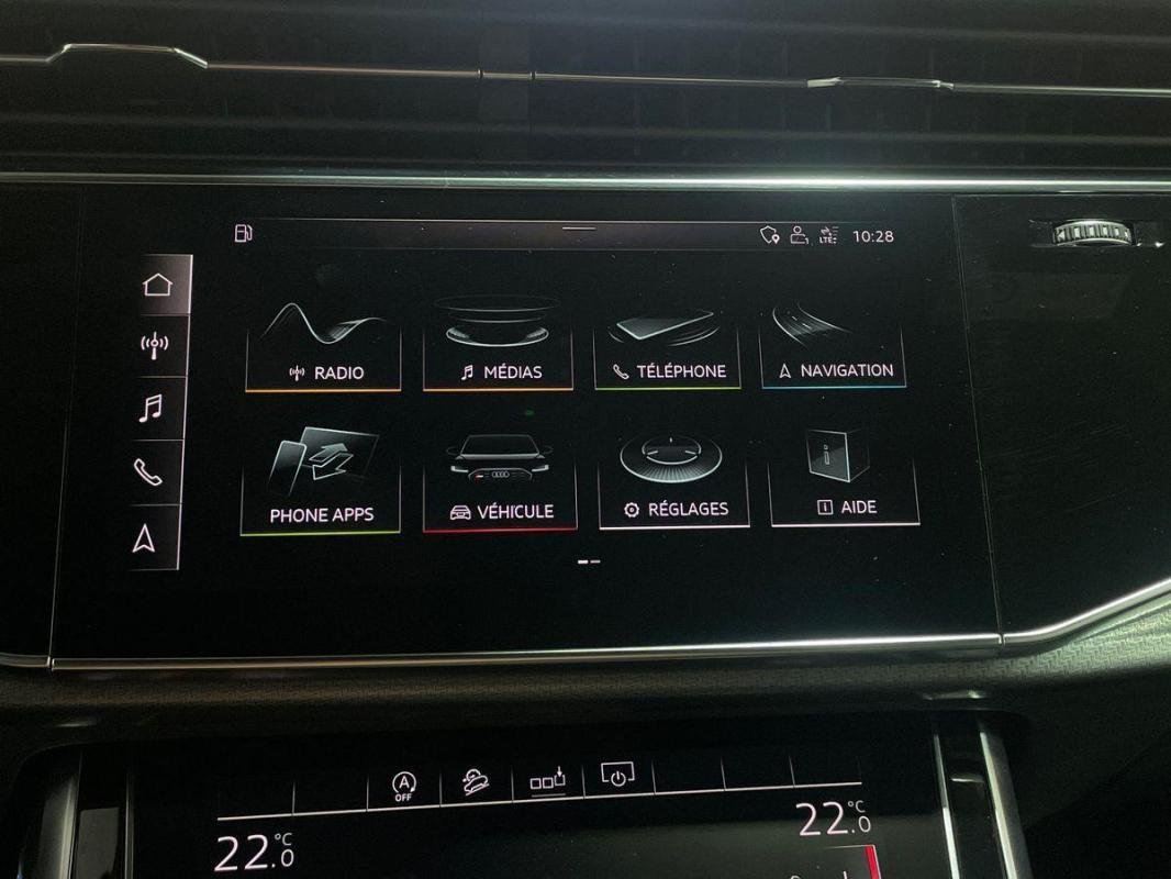 Audi RS Q8 - Photo 16