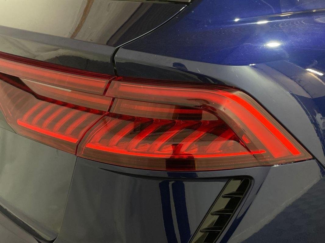 Audi RS Q8 - Photo 30