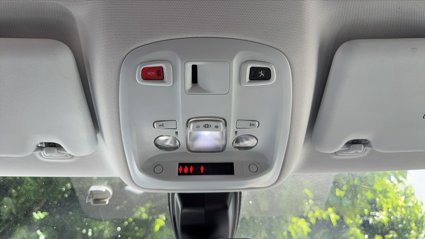 Peugeot 308 SW - Photo 28