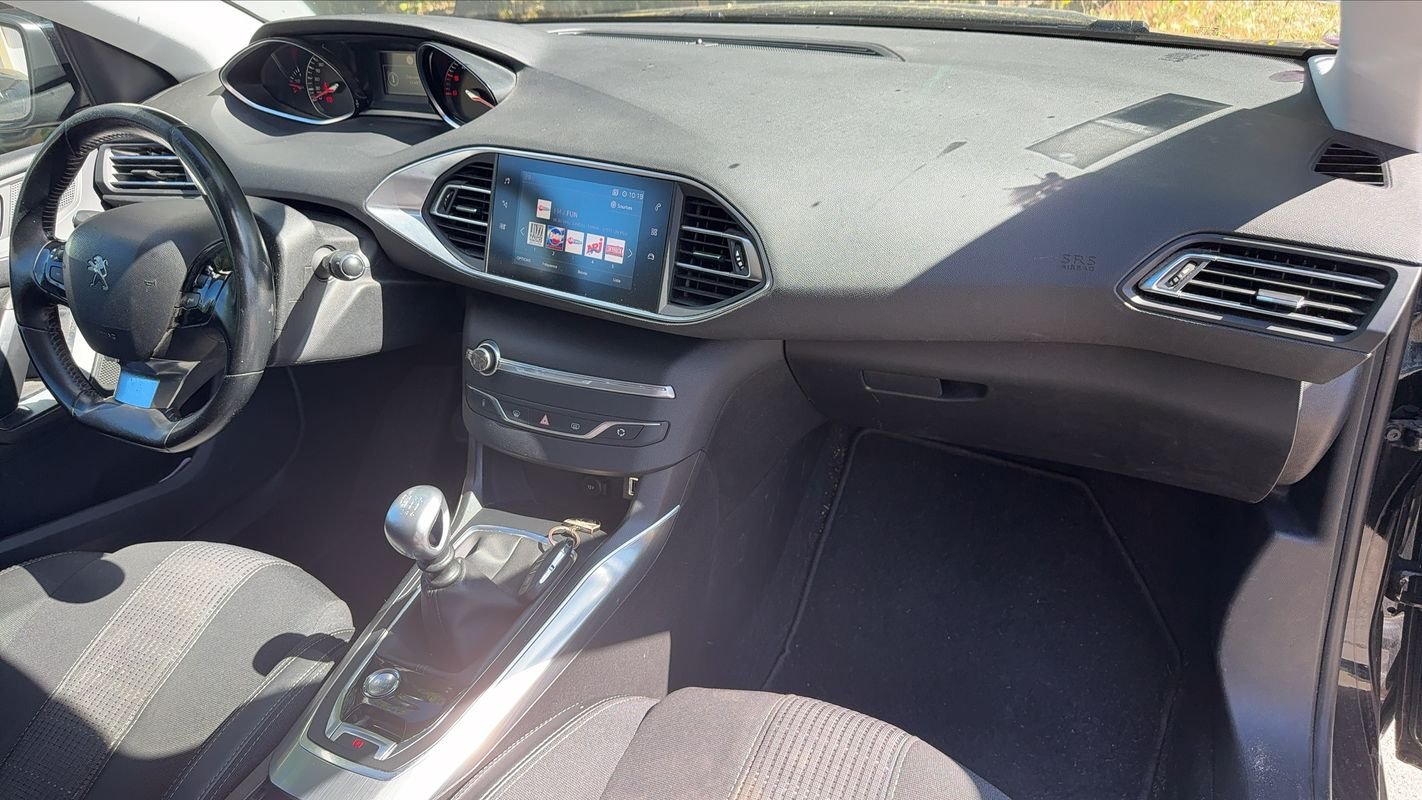 Peugeot 308 SW - Photo 10