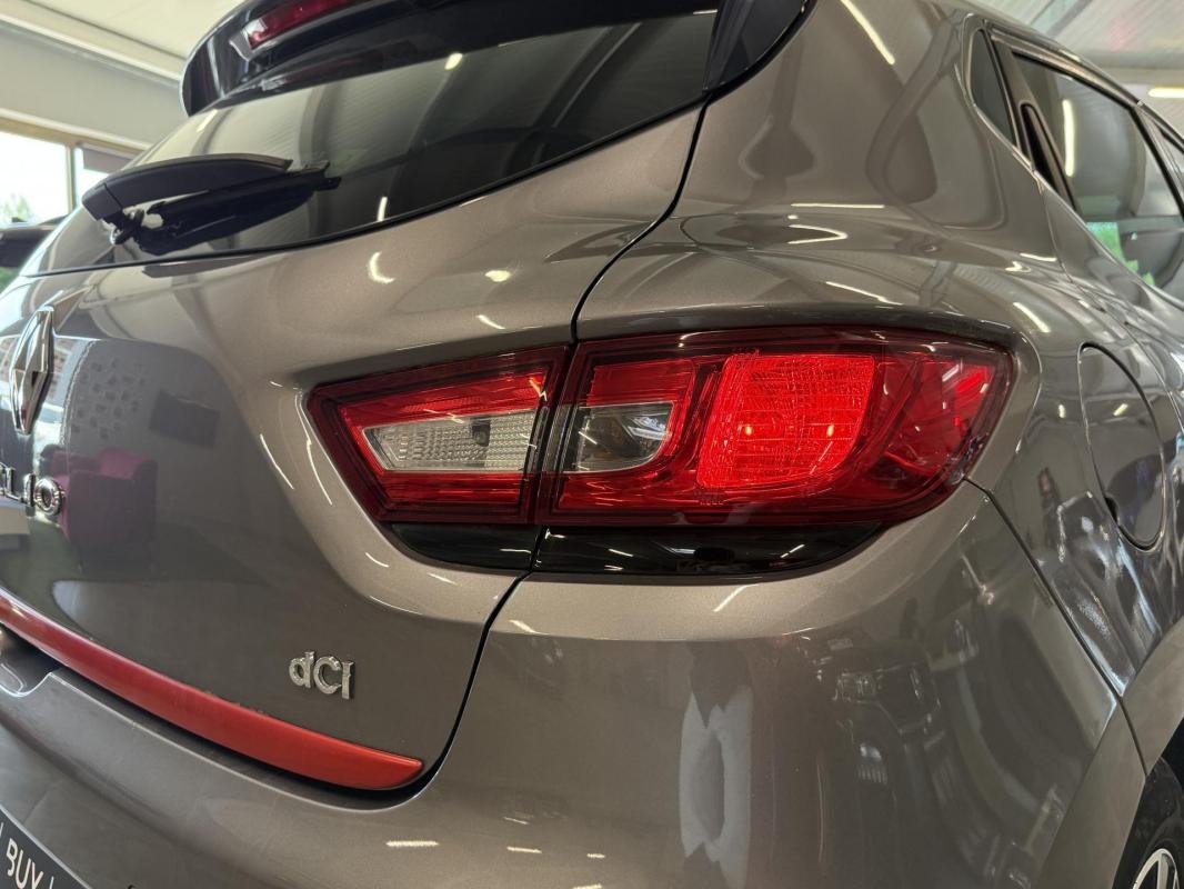 Renault Clio - Photo 31