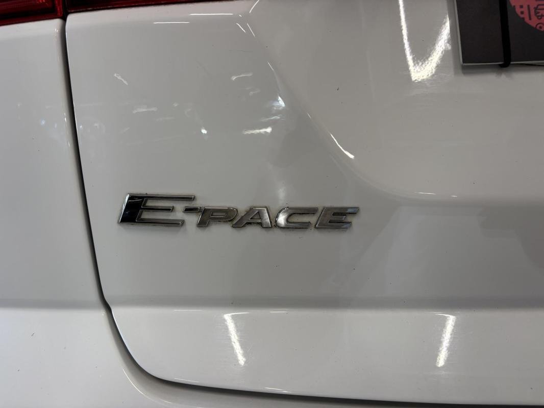 Jaguar E-PACE - Photo 18