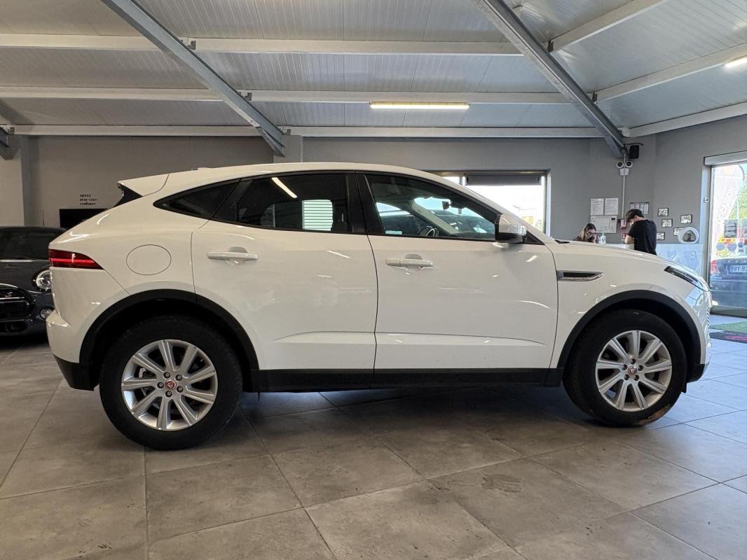 Jaguar E-PACE - Photo 6