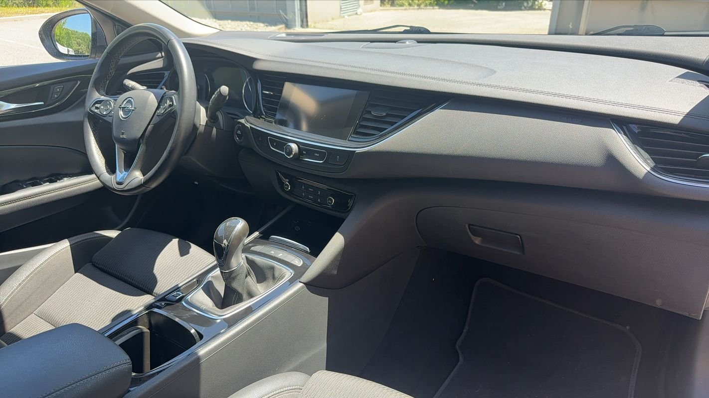 Opel Insignia Sports Tourer - Photo 10