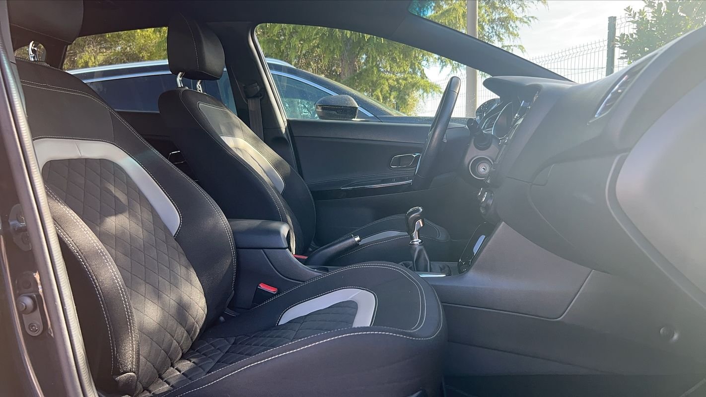 Kia CEED - Photo 27