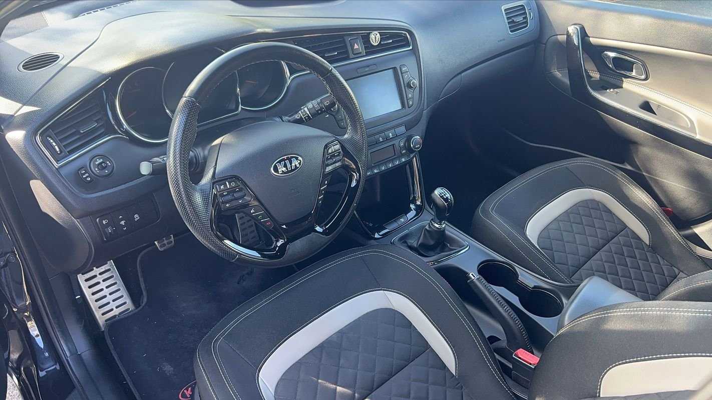 Kia CEED - Photo 8