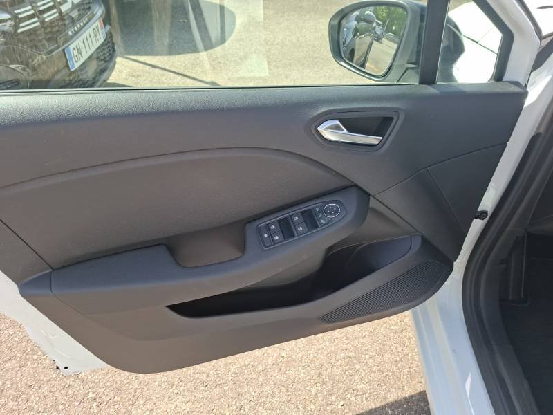 Renault Clio - Photo 21