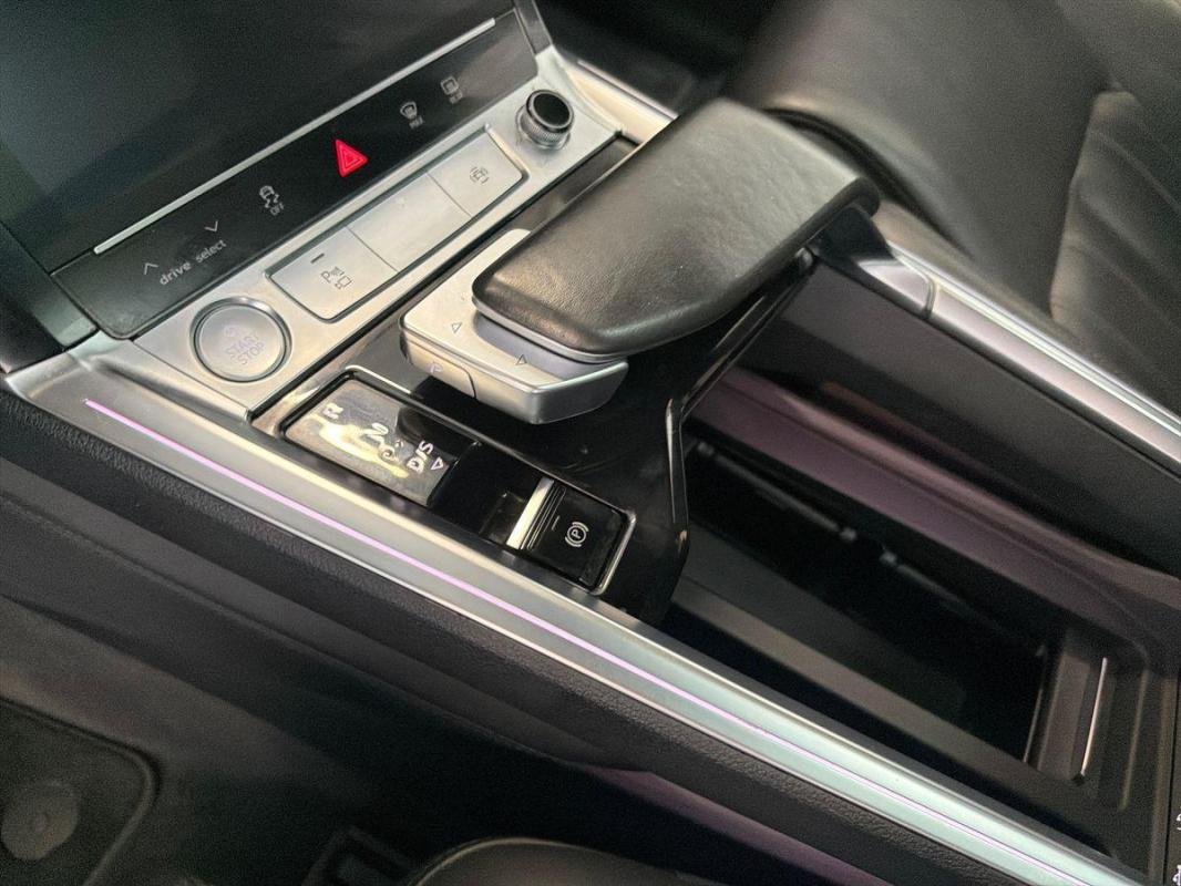 Audi e-tron - Photo 11