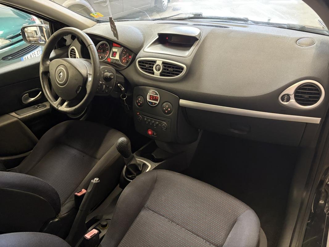 Renault Clio Estate - Photo 12