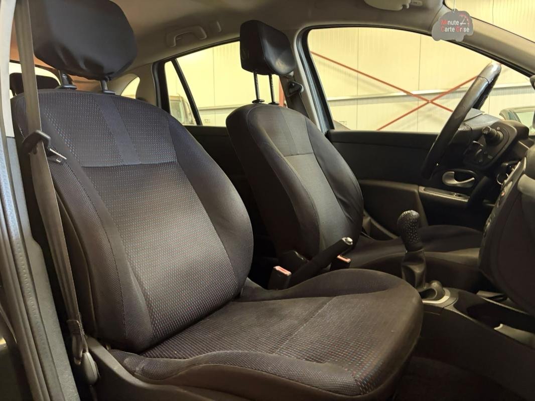 Renault Clio Estate - Photo 13