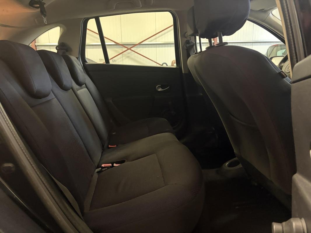 Renault Clio Estate - Photo 14