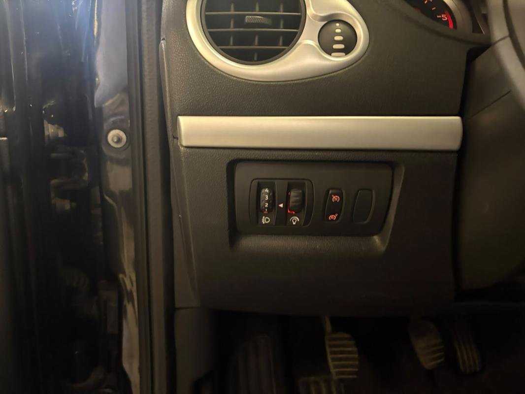 Renault Clio Estate - Photo 18