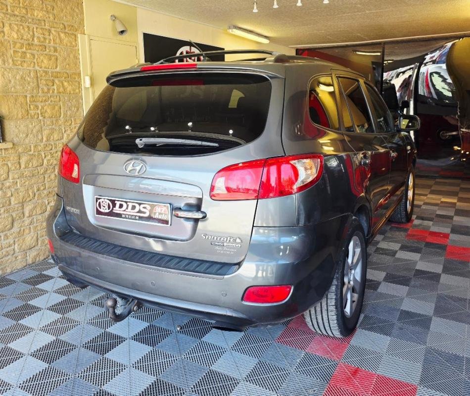 Hyundai Santa Fe - Photo 11