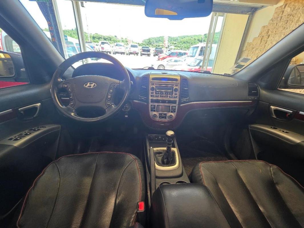 Hyundai Santa Fe - Photo 14