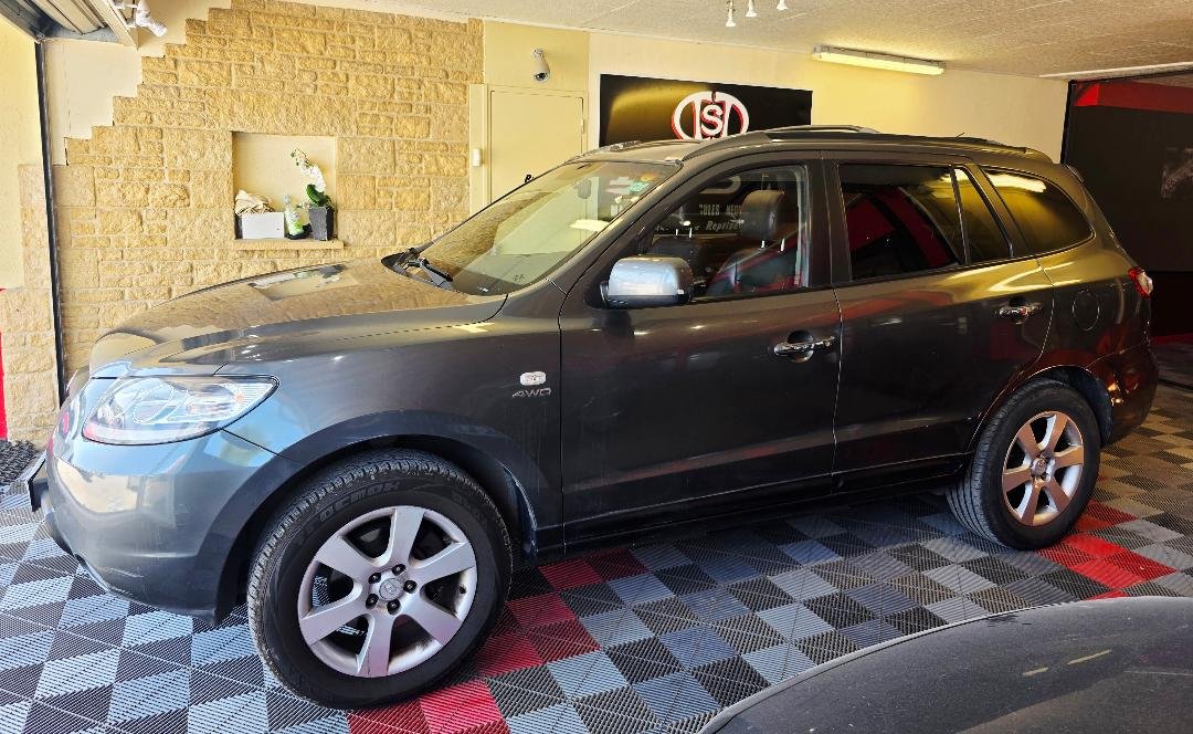 Hyundai Santa Fe - Photo 7