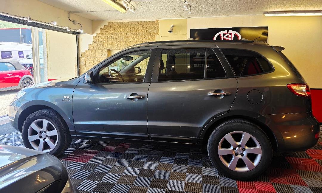 Hyundai Santa Fe - Photo 8