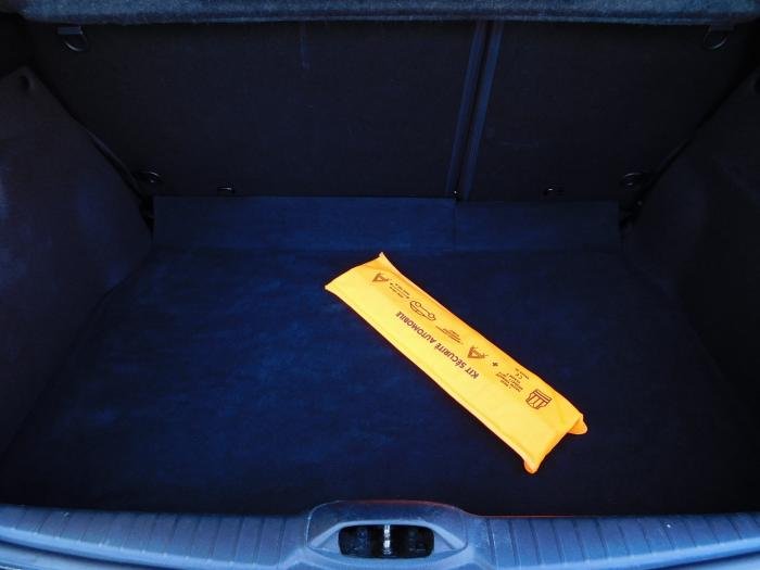 Peugeot 208 - Photo 16
