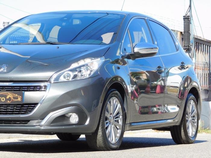 Peugeot 208 - Photo 8