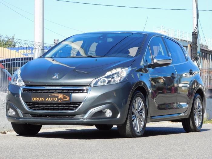 Peugeot 208 - Photo 9