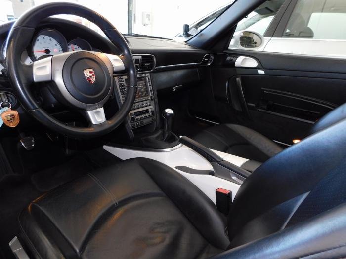 Porsche 911 - Photo 15