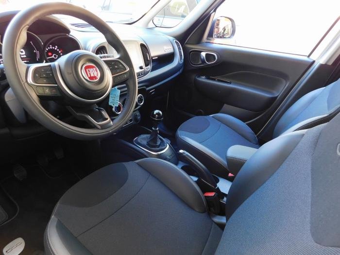 Fiat 500L - Photo 15