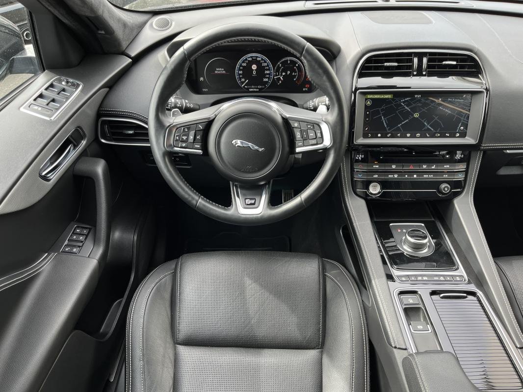 Jaguar F-Pace - Photo 16