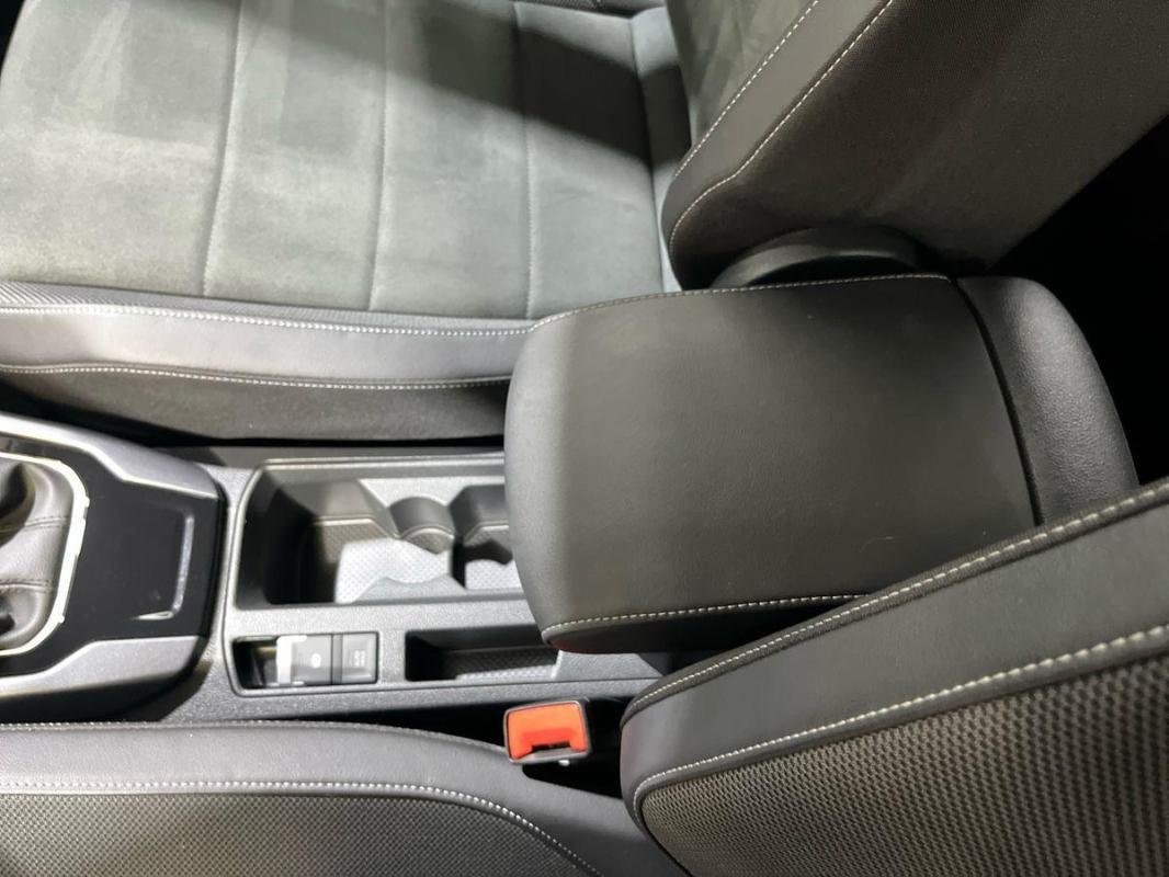 Volkswagen T-Roc - Photo 12