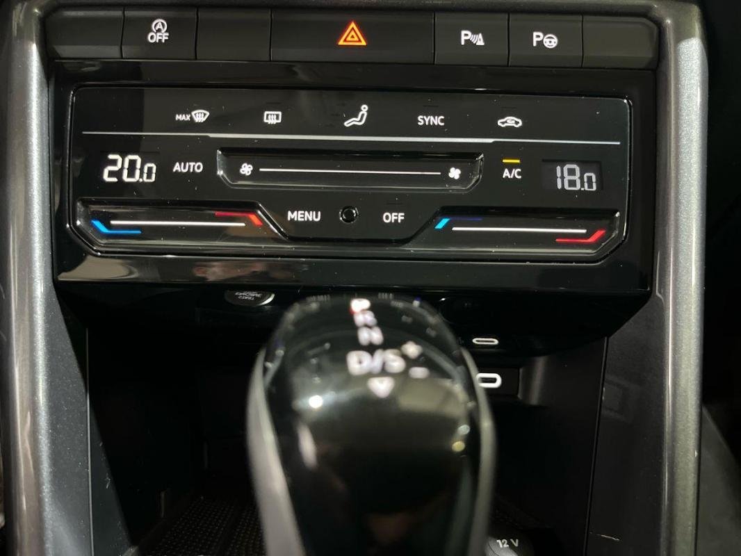 Volkswagen T-Roc - Photo 19