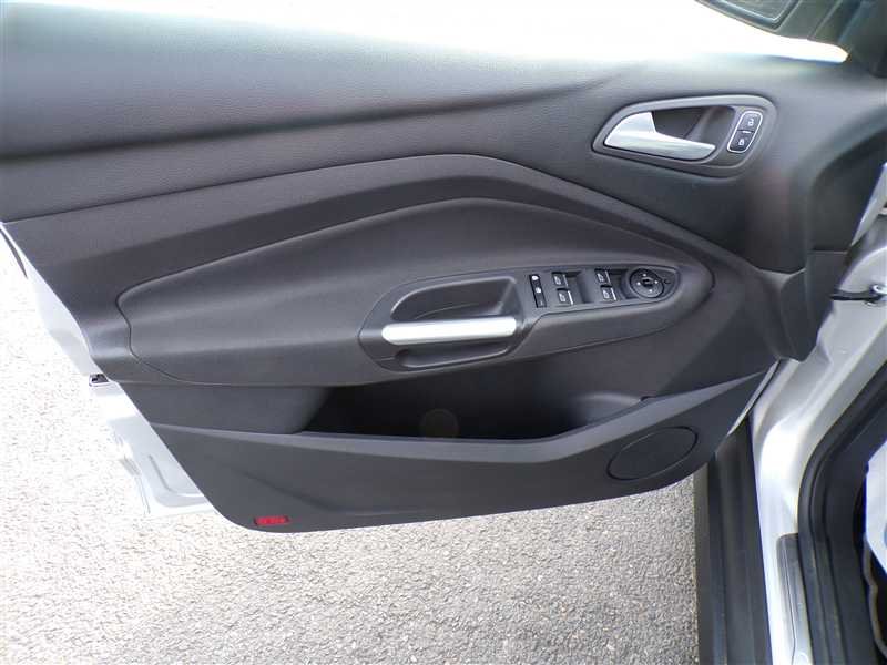 Ford C-Max - Photo 9