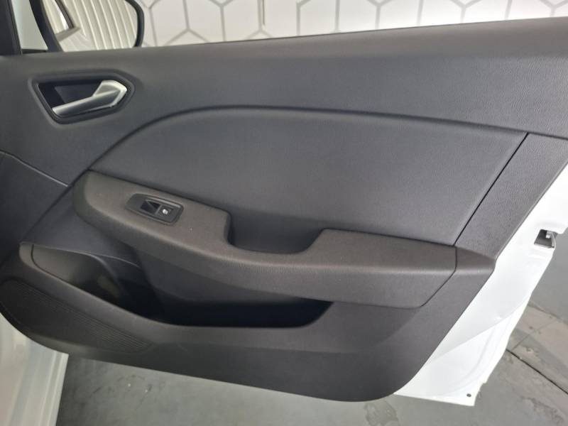 Renault Clio - Photo 29