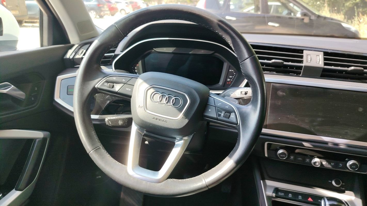 Audi Q3 - Photo 24