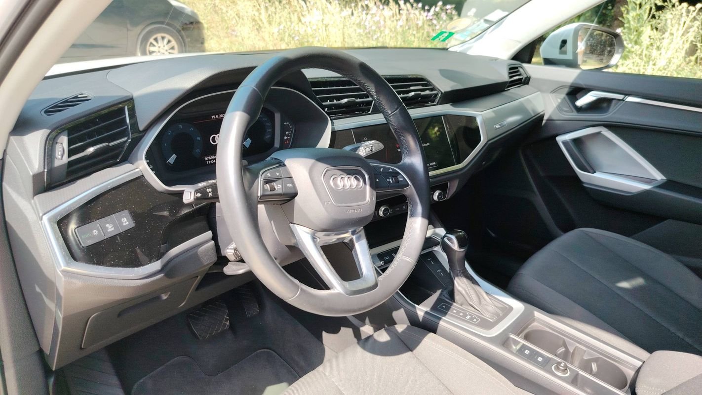 Audi Q3 - Photo 8
