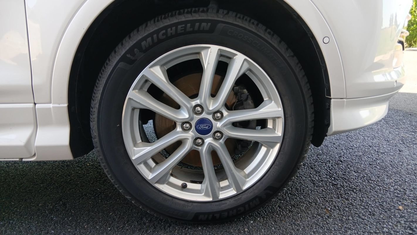 Ford Kuga - Photo 17