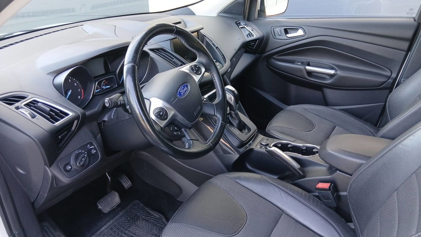 Ford Kuga - Photo 8