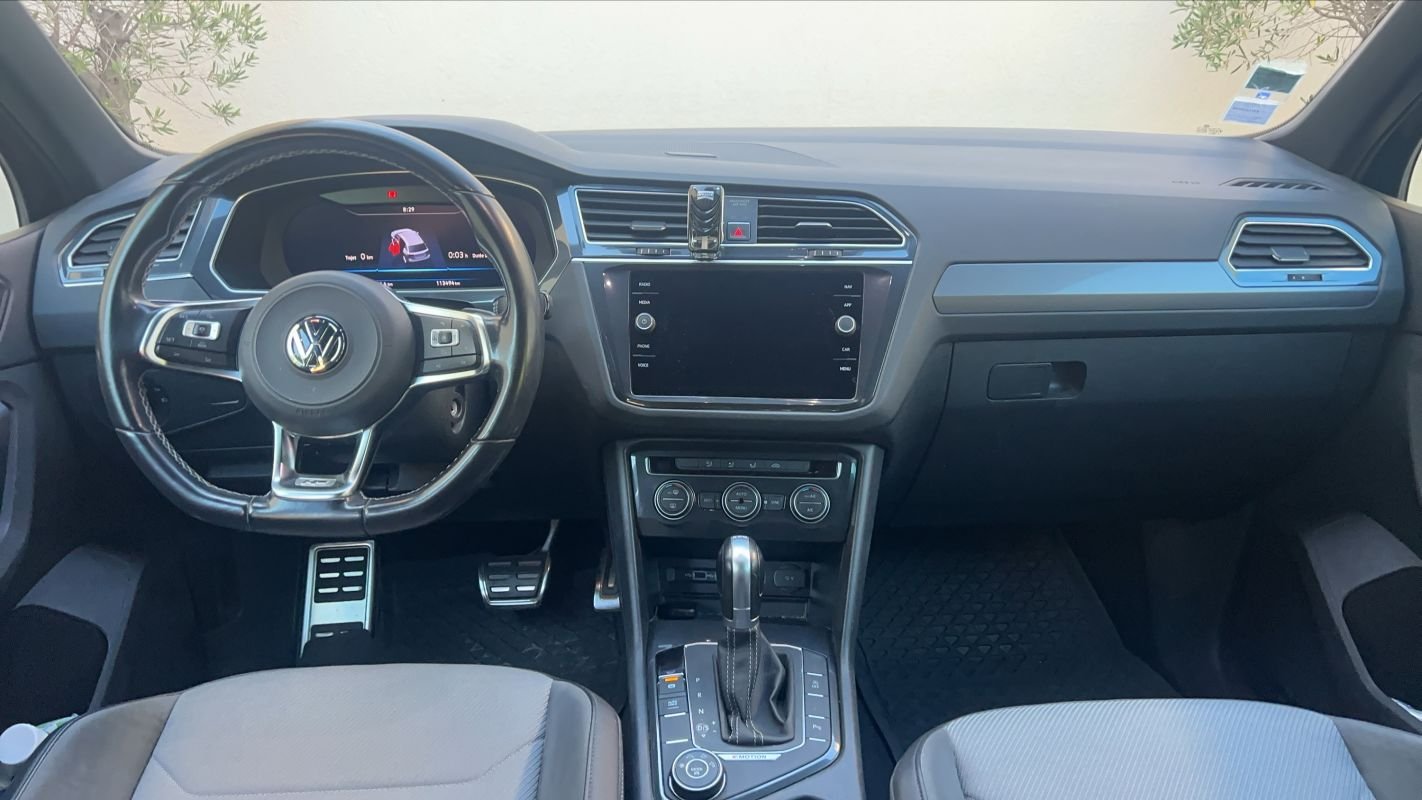 Volkswagen Tiguan - Photo 11