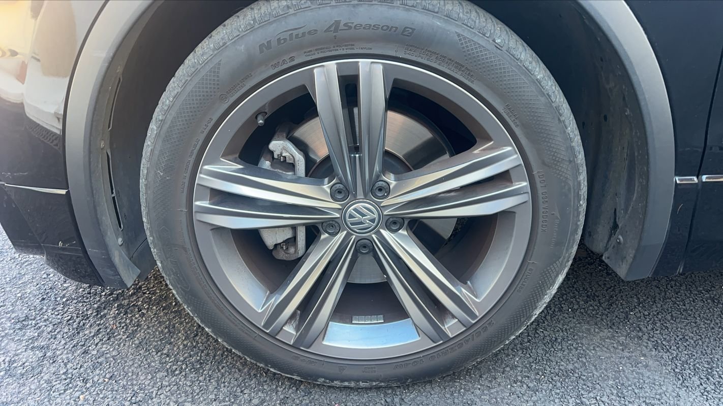 Volkswagen Tiguan - Photo 18
