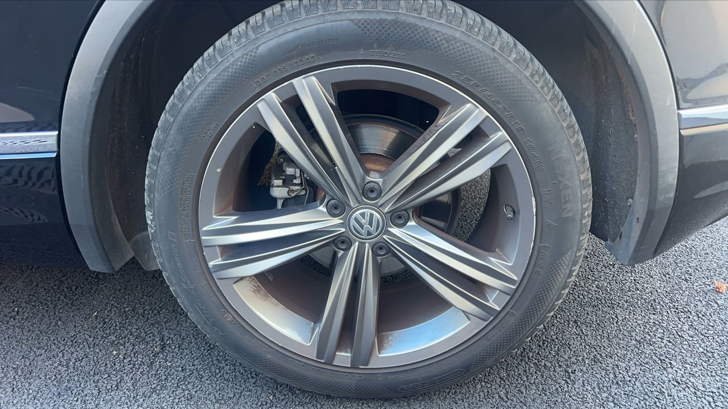 Volkswagen Tiguan - Photo 19