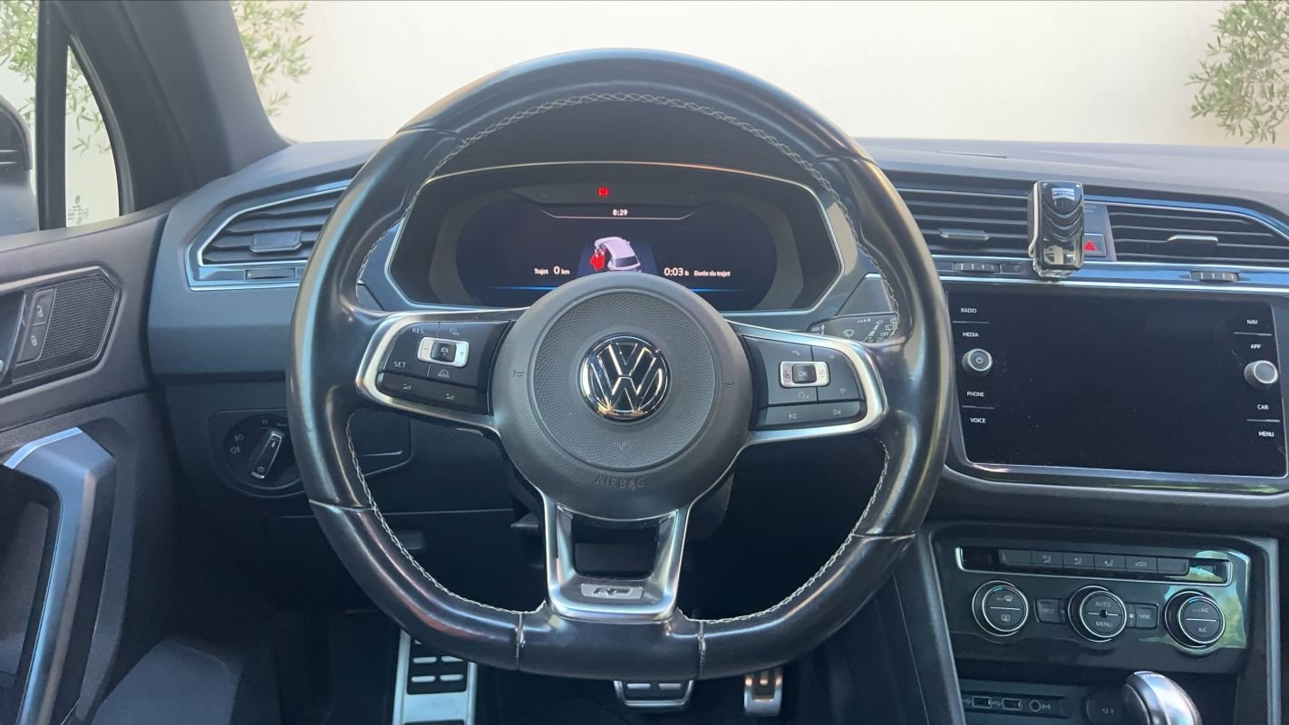 Volkswagen Tiguan - Photo 22
