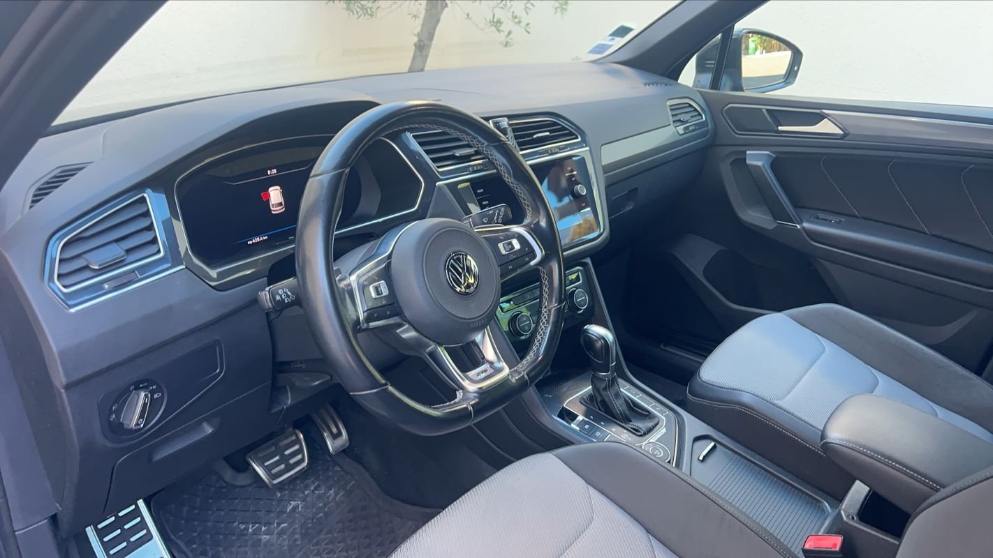 Volkswagen Tiguan - Photo 8