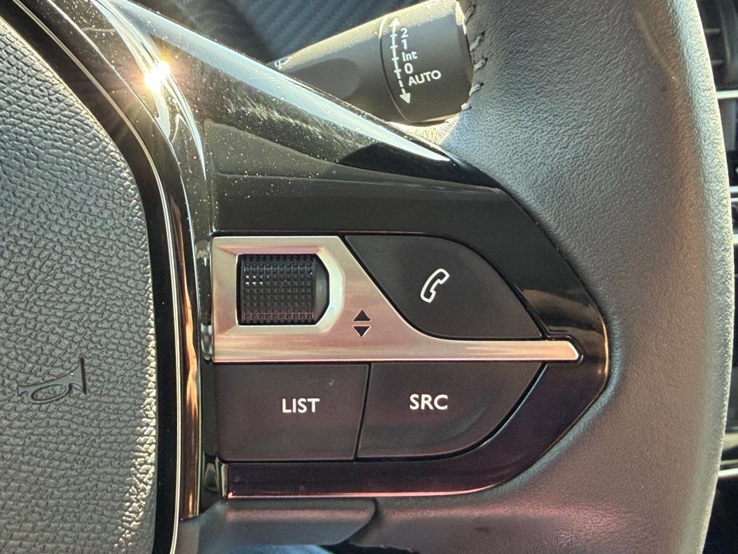 Peugeot 208 - Photo 17