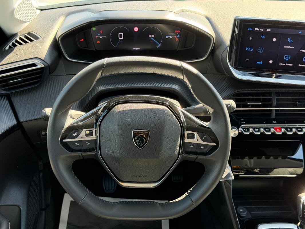 Peugeot 208 - Photo 6