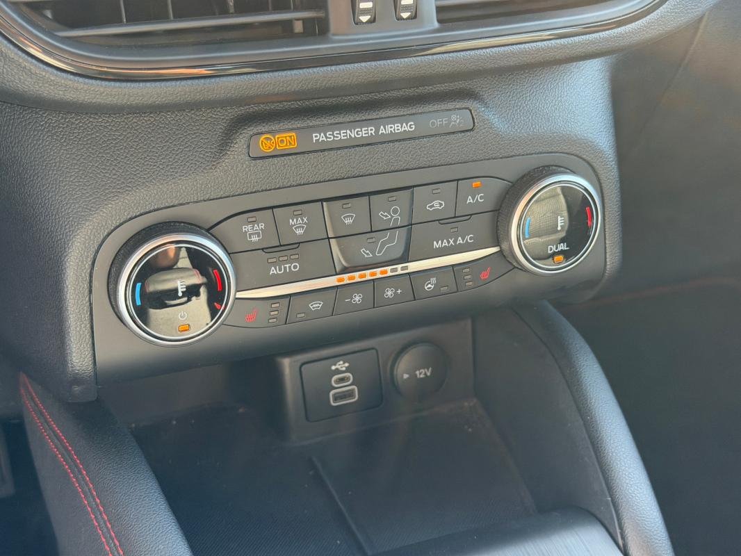 Ford Kuga - Photo 15