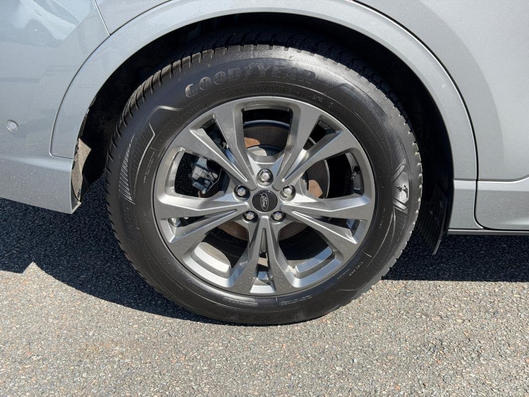 Ford Kuga - Photo 22