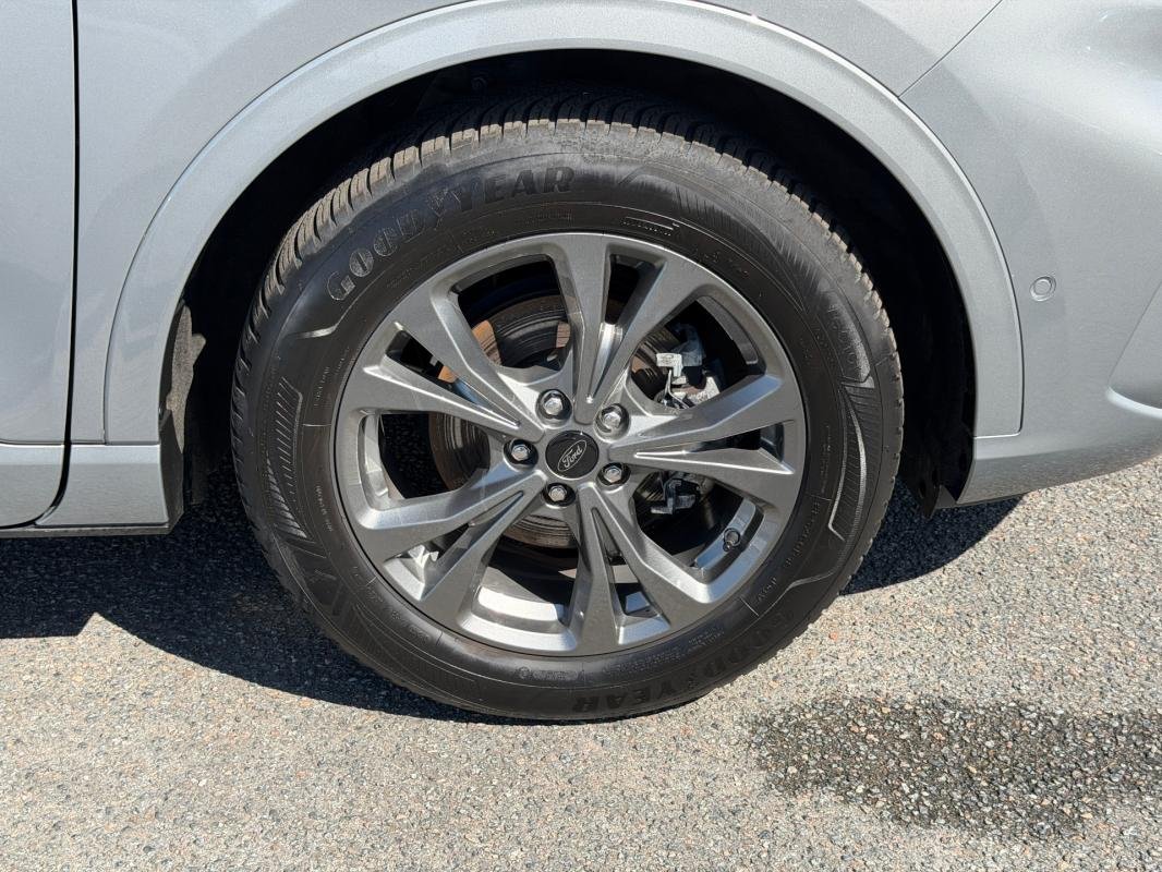 Ford Kuga - Photo 26