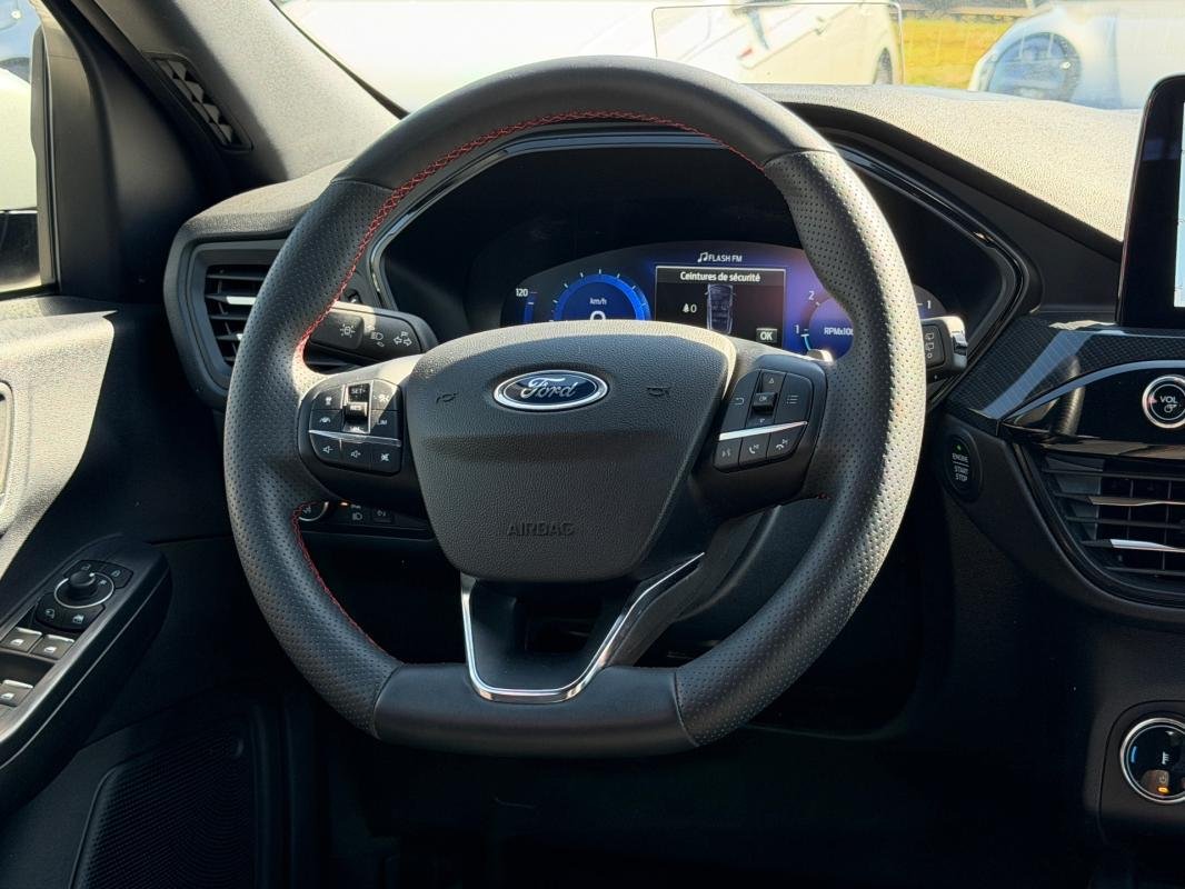 Ford Kuga - Photo 8