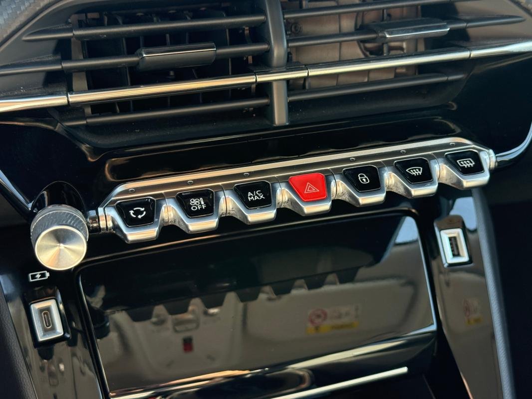 Peugeot 2008 - Photo 14